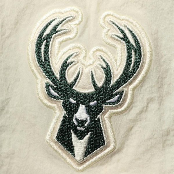 Milwaukee Bucks Nike Courtside Heritage Shorts – Hunter Grün